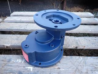 Ironman Model TXMQ2-7.182-140TC-140TC Grove Gear Speed Reducer w/ 7.18 Ratio *Unused*