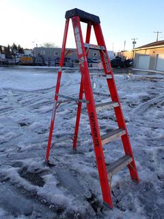 Featherlite 6' Fiberglass/Aluminum Step Ladder.