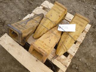 (4) Futura Bucket Teeth, Part FC350 R2ST