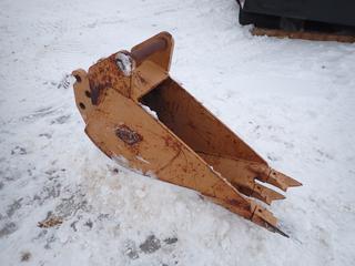 10 In. Hensley Frost Bucket For Case 580, SN 63677, Part 11V12580