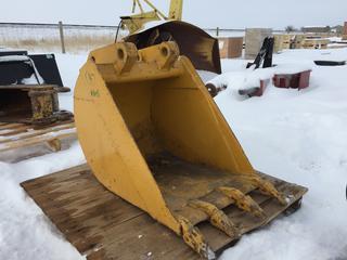 John Deere 24" Backhoe Bucket. Control # 8498.