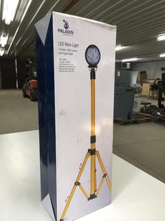 Paladin LED Work Light 18 Watt 1200 Lumens w/ Tri Pod Stand. 