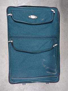 Buxton 3-Piece Luggage Set c/w Lock and Key.