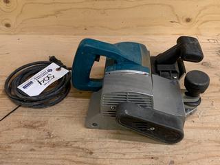 Virutex Model AP98 110V Edge Lipping Planer.