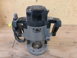 Porter Cable Model 7539 120V 15A Variable Speed Plunge Router.