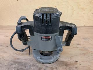 Porter Cable Speedmatic Model 7539 120V 15A Variable Speed Plunge Router.