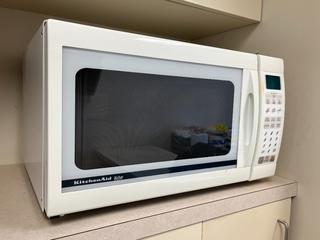 Kitchen Aid Krisp Model YKCMG125DWH Microwave, Panel Loose.