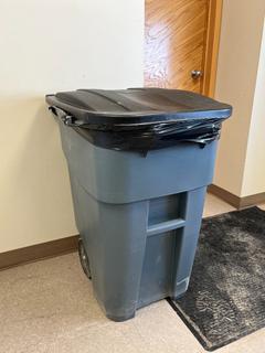 Rolling Commercial Garbage Bin c/w Lid.