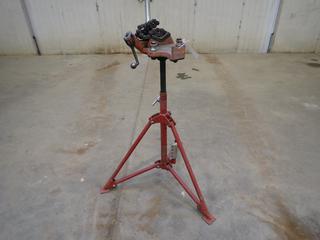 Ridgid 1/4in-6in Pipe Chain Vise C/w Javelin Industrial Folding Pipe Stand