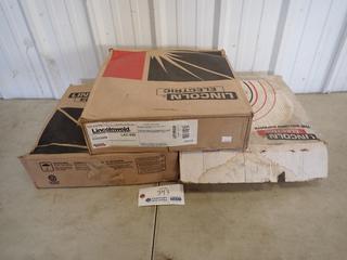 (2) Boxes Of Lincoln Electric Lincolnweld 3/32in Welding Wire C/w (1) Box Of Lincoln Electric Lincolnweld LA-71 5/32in Welding Wire *Unused*