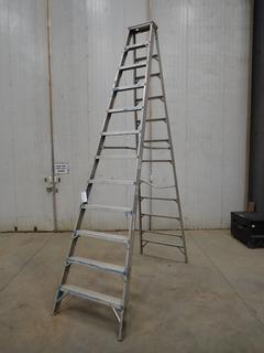 Louisville Model AR412-12 300lb Cap. 12ft Aluminum Step Ladder *Note: Support Brace Bent*