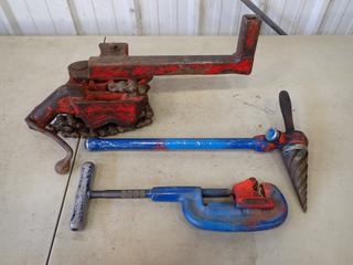 Ridgid BC-610 1/4in - 6in Pipe Vise C/w Ridgid D-476 Pipe Reamer And Ridgid 2A/202 1/8in - 2in Pipe Cutter