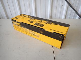 Dewalt DWE43116 120V 4 1/2in / 6in High Performance Grinder. SN W0J1RQ0 *Unused*