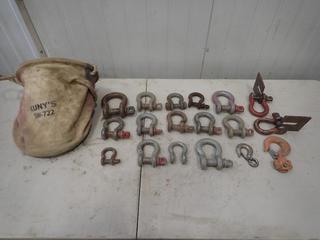 Qty Of Assorted Size Crosby Shackles C/w (2) Hooks And (1) Kuny's Bag