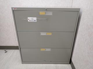 36in X 18in X 40in Artopex 3-Drawer Filing Cabinet w/ Key