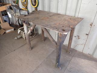 4ft X 32in X 38in Steel Table C/w Record No. 6 Bench Vise