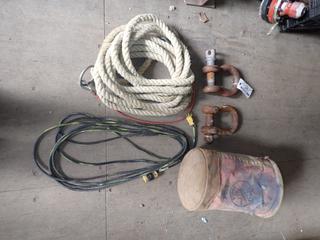 Kuny's Bag C/w (2) Shackles, Tag Line And Extension Cord