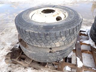 (1) Michelin XDE 11R22.5 Tire w/ 10-Stud Rim C/w Sailun S606 11R22.5 Tire w/ 10-Stud Rim