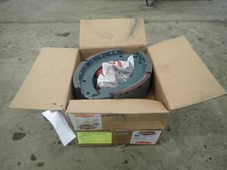 (2) Meritor Platinum Shield Brake Shoes C/w Reman Shoe Kit *Unused*