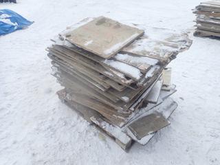 Qty Of Approx. 4ft X 2ft And Assorted Size Pieces Of Plywood