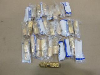 Qty of Gold Plated Amp Connectors (D1)