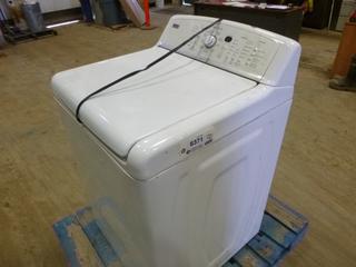 Kenmore Model 110.28062800 Elite Washing Machine, Heavy Duty Large Capacity, SN CY3471067 *Working Condition as per Consignor* (J-5-1)
