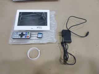 Unused Fding Digital Photo Frame (B2)