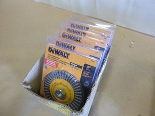 (5) Unused DeWalt Carbon Stringer Wire Wheel, DW 49201, 5 In. x 5/8 In. (E-1) 