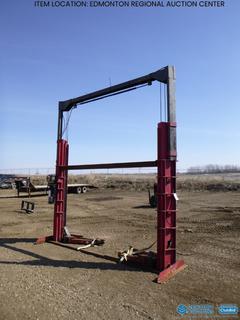 Manitowoc Lifts F52A41D0500 Hydraulic Lift, 10,000 Lbs. Lifting Capacity *Note: Working Condition Unknown*