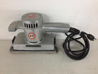 Black & Decker Model 4015 Heavy Duty Finishing Sander Type 1.