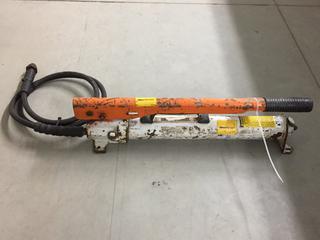 SPX Power Team Hydraulic Hand Pump c/w Hose, 10,000psi/700 Bar.