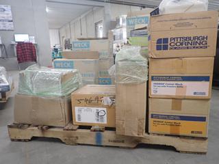 (6) Boxes of Pittsburgh Corning Hedron Corner Glass Blocks, 8 In. X 8 In. x 4 In. & (1) Pkg of Hedron Spacers.
