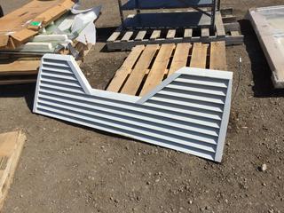 Louvered Tail Gate.