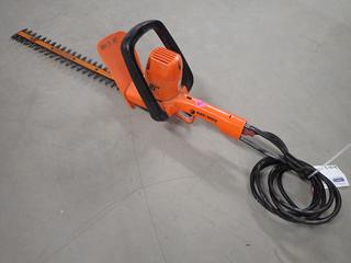 Black & Decker 16 In. Electric Hedge Trimmer.