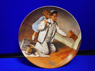 (4) Decorative Plates.