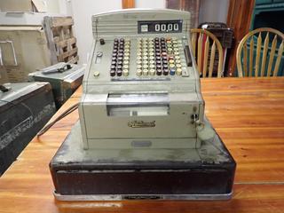 Antique National Debit/Credit & Cash Register Machine. S/N 5238809.