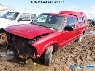 Selling Off-Site - 2001 GMC Sonoma Extended Cab Pickup c/w 2.2L 2200 SFI, Manual, P205/75R15 Tires, VIN 1GTCS195518176038 *Note: Parts Only, Flat Tires, Bill of Sale Only* **Located Offsite at 21220-107 Avenue NW, Edmonton, For More Information Contact Richard at 780-222-8309**
