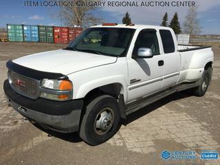 High River Location -  2002 GMC 3500 Sierra Extended Cab 4x4 Pickup c/w 6.6L Turbo Diesel, A/T, A/C, 5th Wheel Hitch, Tow Hitch Receiver, Dual Batteries, 235/85R16 Tires, Showing 208,522 Kms, VIN 1GTJK39162E276913 *Note:  Rebuilt Status.*