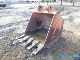 Selling Off-Site - NYE 44 In. Digging Bucket to Fit Hitachi EX270, 18 In. Ear Width, SN 2427 **Note: Located Offsite Near Sherwood Park, For More Information Contact Connor at 780-218-4493**