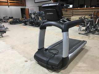 Life Fitness 95T Elevation Series Treadmill c/w FlexDeck Shock Absorption System, 0-15% Incline, 0.5-14mph, Interactive Workouts & 19 In. Discover SE Console, 120V, 20 Amp Plug, S/N AST171956.