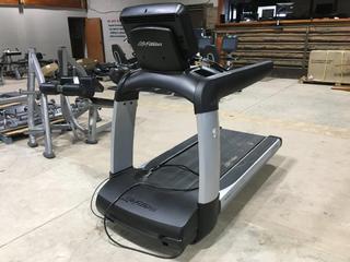 Life Fitness 95T Elevation Series Treadmill c/w FlexDeck Shock Absorption System, 0-15% Incline, 0.5-14mph, Interactive Workouts & 19 In. Discover SE Console, 120V, 20 Amp Plug, S/N AST170432.