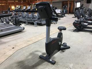 Life Fitness 95 Inspire Upright Bike c/w KOPS Leg Position, Wide Ride Pedals, Programmed & Interactive Workouts & 16 In. Discover Console, S/N CUC100173.