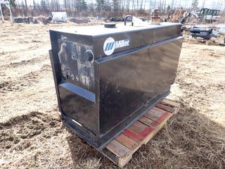 Miller Big 40G 120/240V Single Phase Constant Current DC Arc Welding Generator C/w Gas Engine. Showing 4355hrs. SN KG270655  *Note: No Battery, Running Condition Unknown*