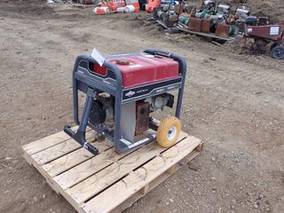 Briggs & Stratton 120/240V 8000W Generator w/ 10,000 Starting Watts. Showing 784hrs. SN 1019441720 *Note: Running Condition Unknown*