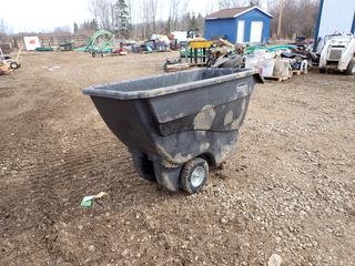 56in X 28in X 32in Rubbermaid Portable Bin