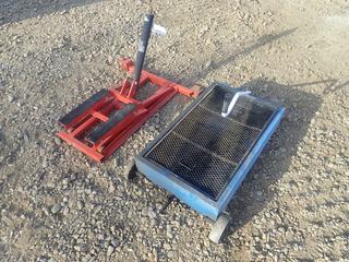 35in X 16in Motorcycle/ATV Jack C/w 34in X 21in X 5in Portable Oil Pan
