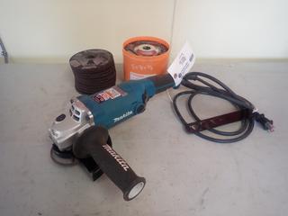 Makita 120V Angle Grinder C/w Grinding Discs