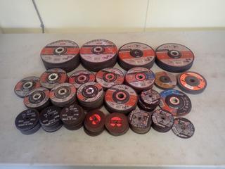 Qty Of Assorted 3in, 4in, 4 1/2in, 5in And 7in Grinding Discs *Unused*