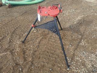 Berkley BT-335 1/8in - 6in Chain Vise C/w Tripod Stand 
