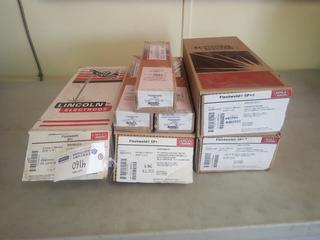 Qty Of Lincoln Electric 5/32in X 14in, 3/32in X 12in And 1/8in X 14in Welding Rods, 6010-5P+